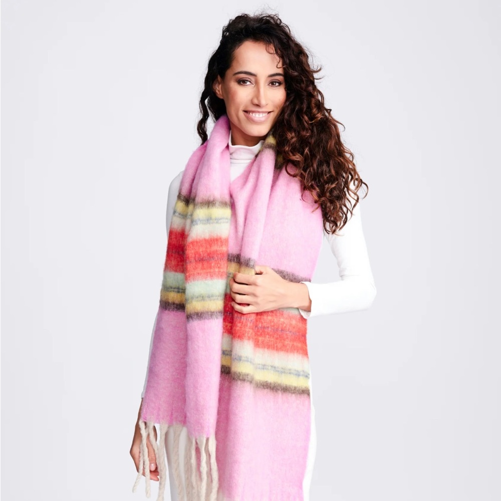 New with tags-Pia Rossini blanket scarf